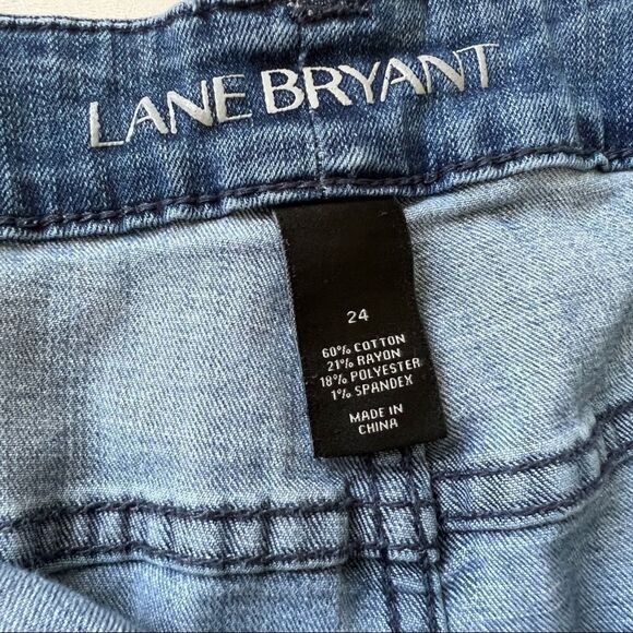 Lane Bryant Weekend Raw Hem Denim Short Size 24 - Picture 2 of 10